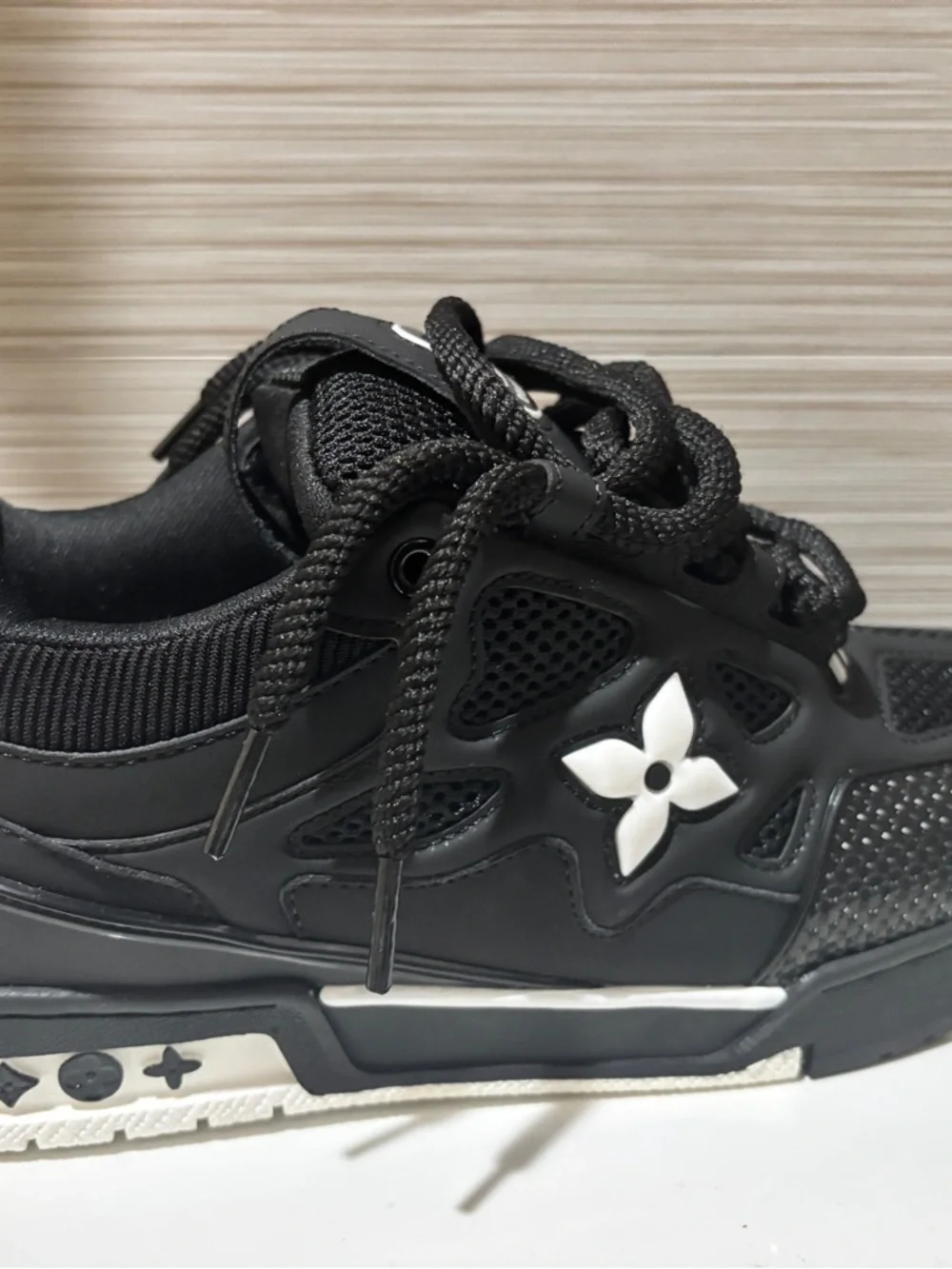 Louis Vuitton Black and White Men's Sneakers - Picture 4 of 4